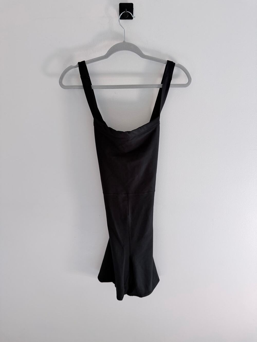 Abercrombie & Fitch's YPB Black sculptLUX Crossed Back One-Piece Romper-Size XL